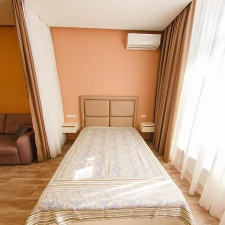Comfort Arkadiya Hills